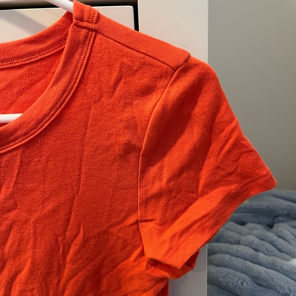 Orange American Eagle baby tee size medium - Picture 3 of 3
